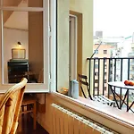 Fs2 - Spacious 2 Bedroom. Sarria - Hospital Clinic Lägenhet