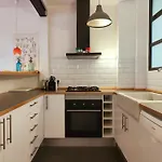 Fs2 - Spacious 2 Bedroom. Sarria - Hospital Clinic *
