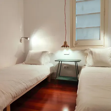 Fs2 - Spacious 2 Bedroom. Sarria - Hospital Clinic * Barcelona